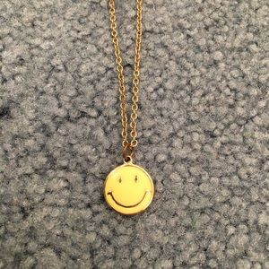 Smilry face nevklace. Gold chain